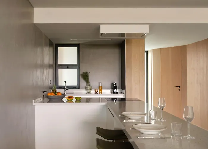 Two-Bedroom Queen Suite